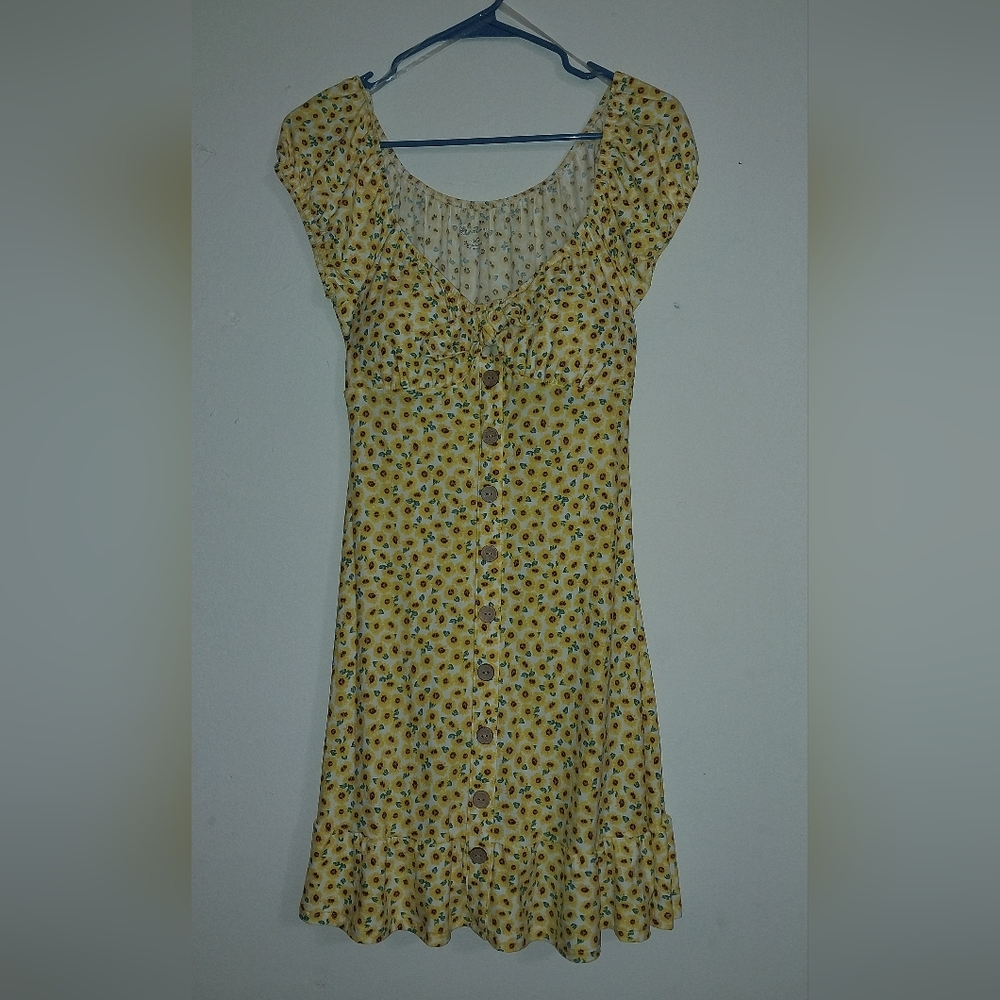 💚 3 For $15 Sunflower Dress